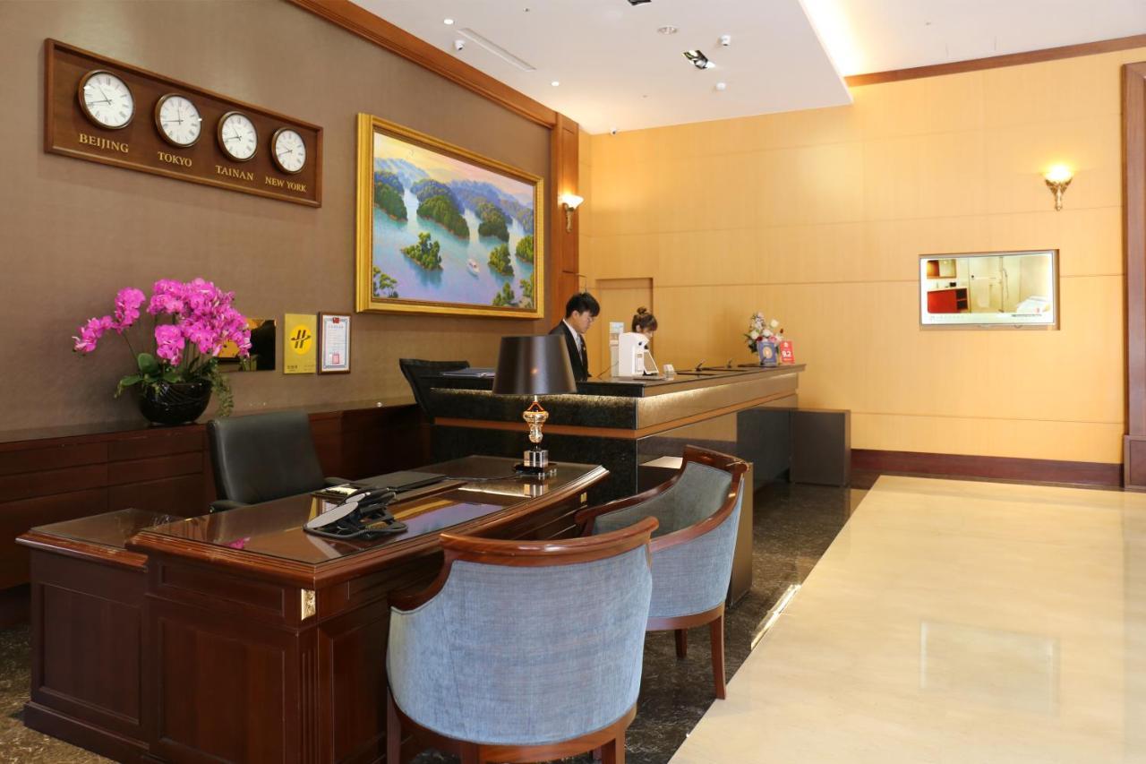 Fushin Hotel - Tainan Luaran gambar