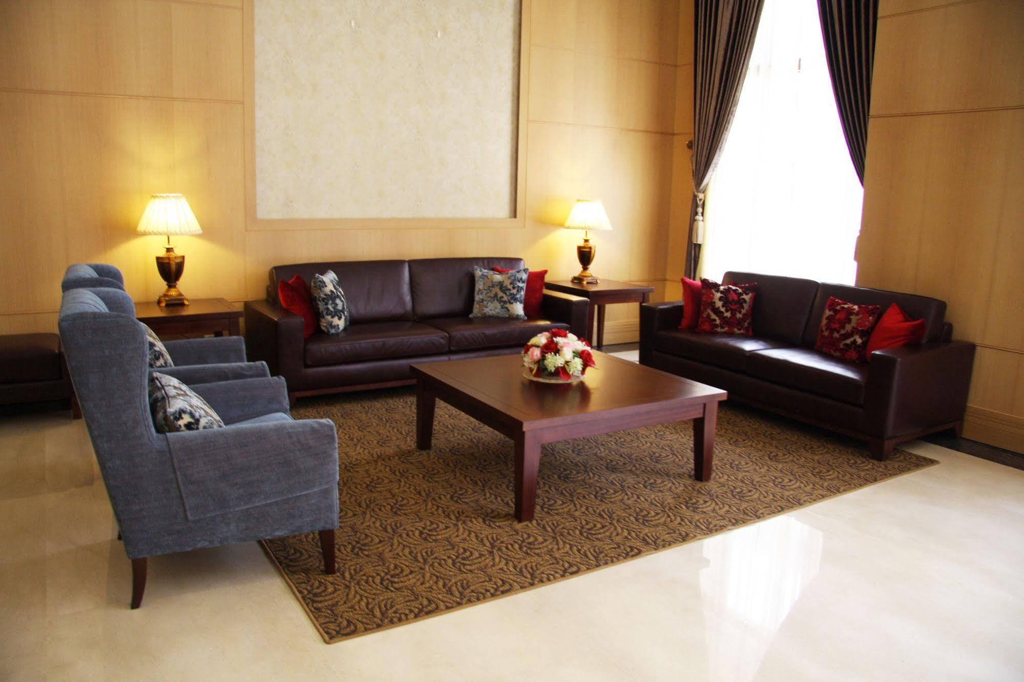 Fushin Hotel - Tainan Luaran gambar